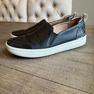 VIONIC Womens Size 7.5 Penelope Slip-On Sneaker Comfort Casual Croc Animal Print